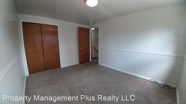 Building Photo - 4 br, 1.5 bath House - 1011 Yeager Dr