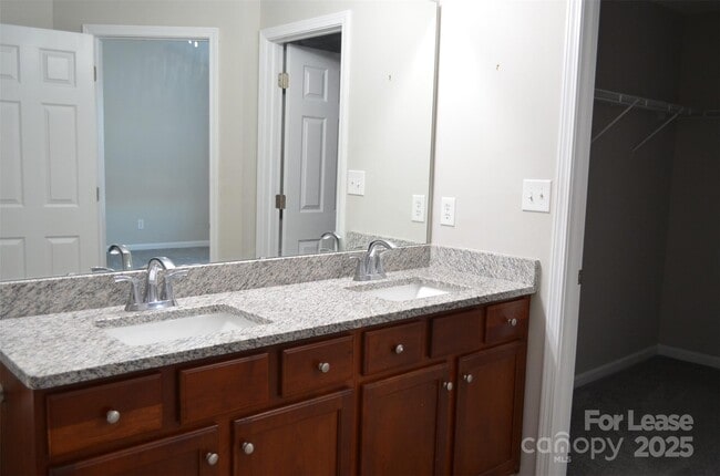 Building Photo - 9712 Walkers Glen Dr NW