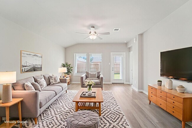 Building Photo - 16691 Sterling Clf St