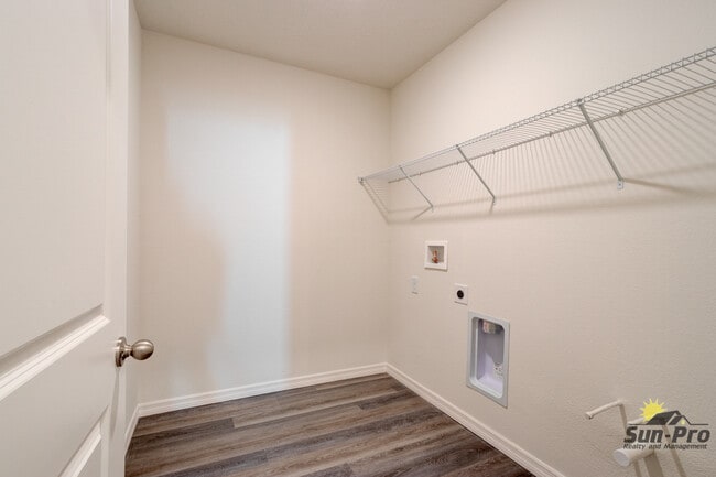 Building Photo - 4240 Acoma Dr