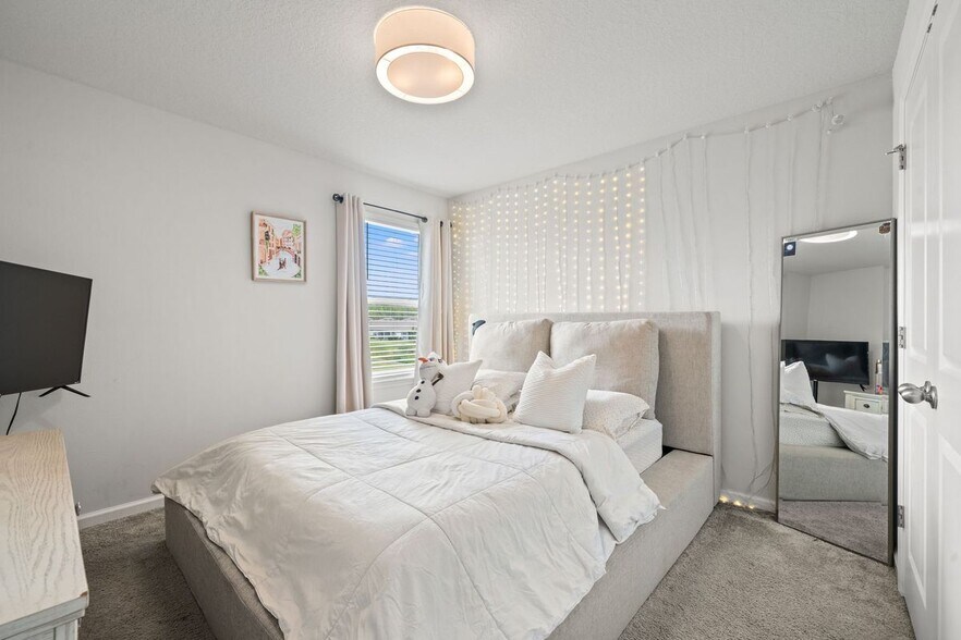 Building Photo - 17997 Dairy Farm Ct