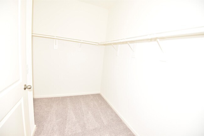 Building Photo - 21659 Cottage Ln
