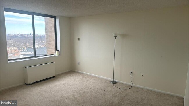 Building Photo - 3701 S George Mason Dr