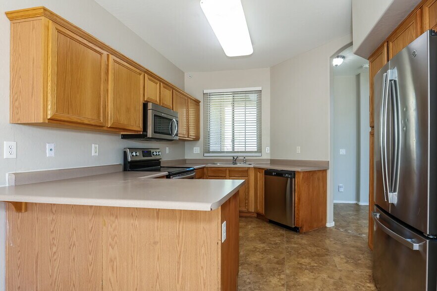 Building Photo - 16806 S Magenta Rd