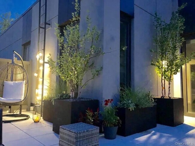 Building Photo - 37-40-40 27th St