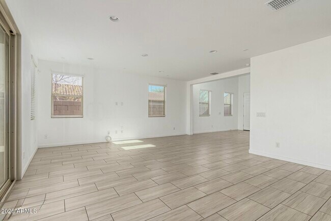 Building Photo - 9208 W Sells Dr