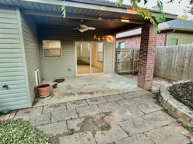 Building Photo - 3105 Pecan Tree Dr