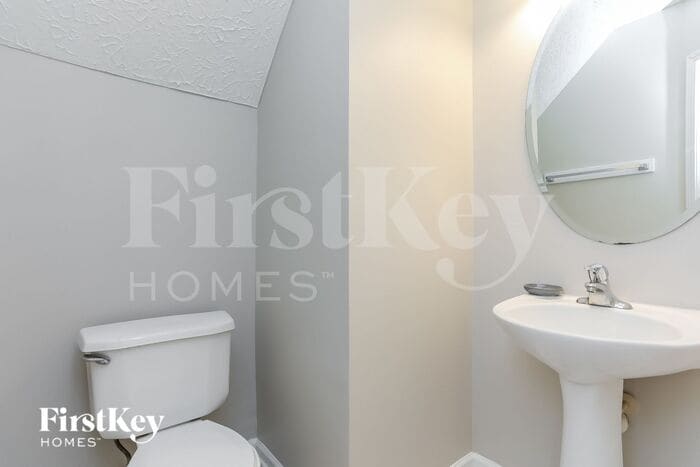 Building Photo - 2847 Maidenhair Dr
