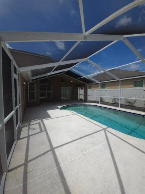 Building Photo - 18005 Palm Breeze Dr