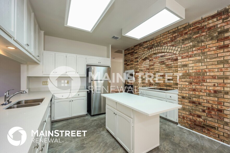 Building Photo - 3732 Hull St