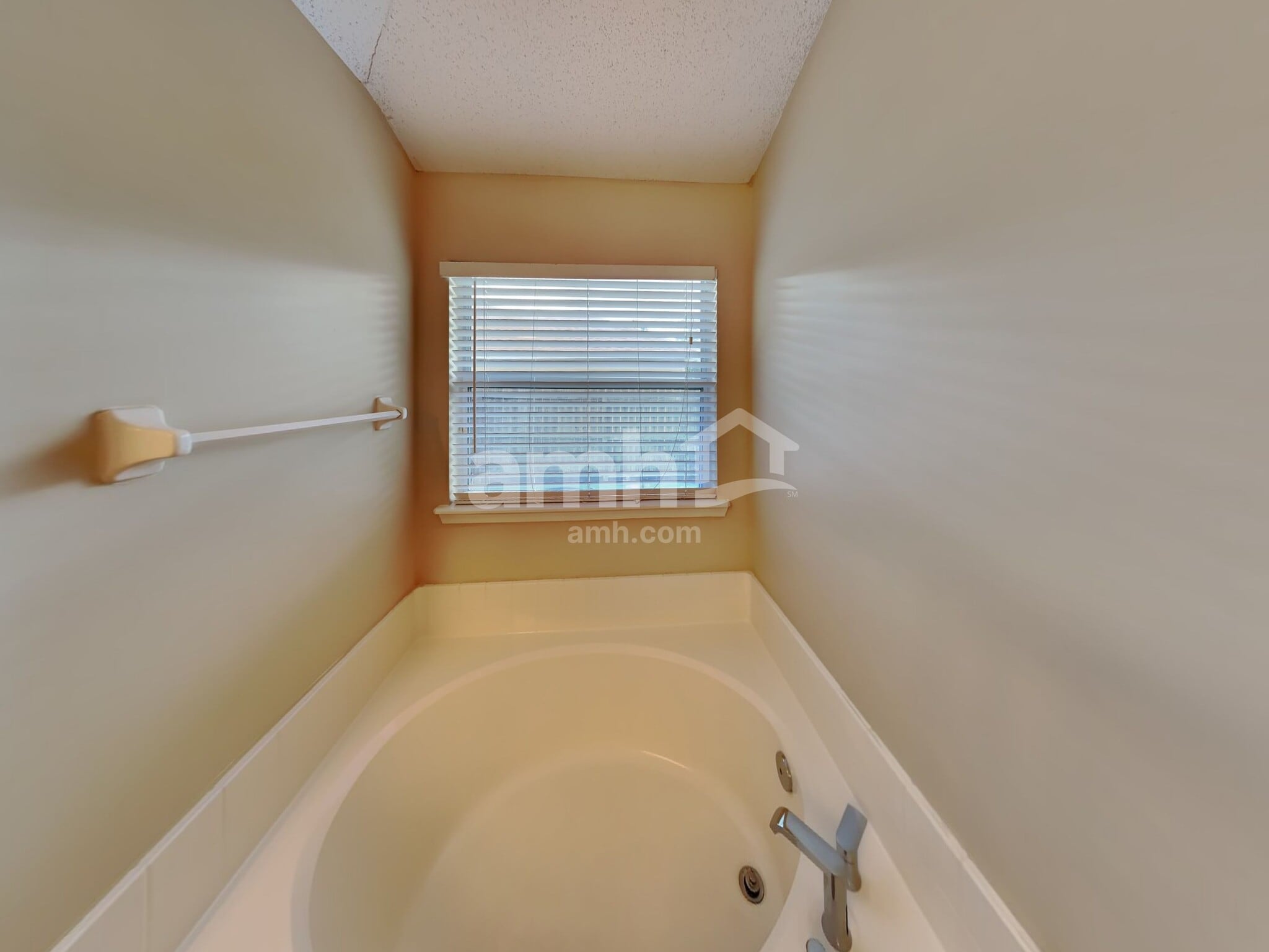 Building Photo - 2996 Centerwood Dr