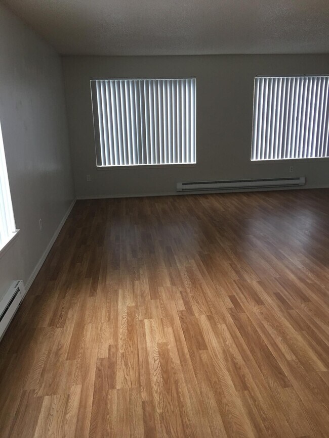 Building Photo - 5913 Rainier Ave S