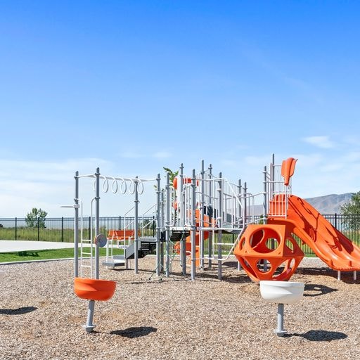 Building Photo - 687 N 380 W