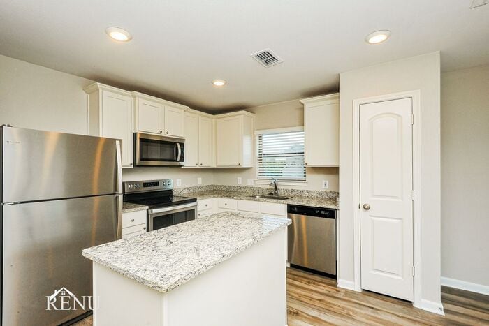 Building Photo - 162 Drifter Dr