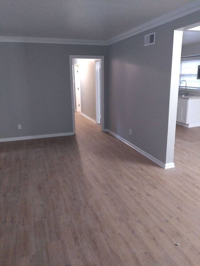Building Photo - 3804 Joest Dr