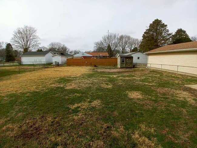 Building Photo - North Gate 3 Bedroom!