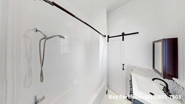 Building Photo - 1239 Haskell St