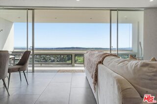 Building Photo - 2222 Ave of the Stars