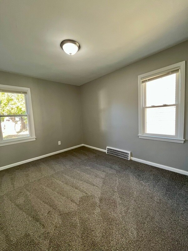 Building Photo - 2112 Euclid St