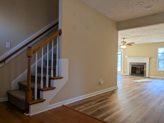 Building Photo - 361 Americana Dr