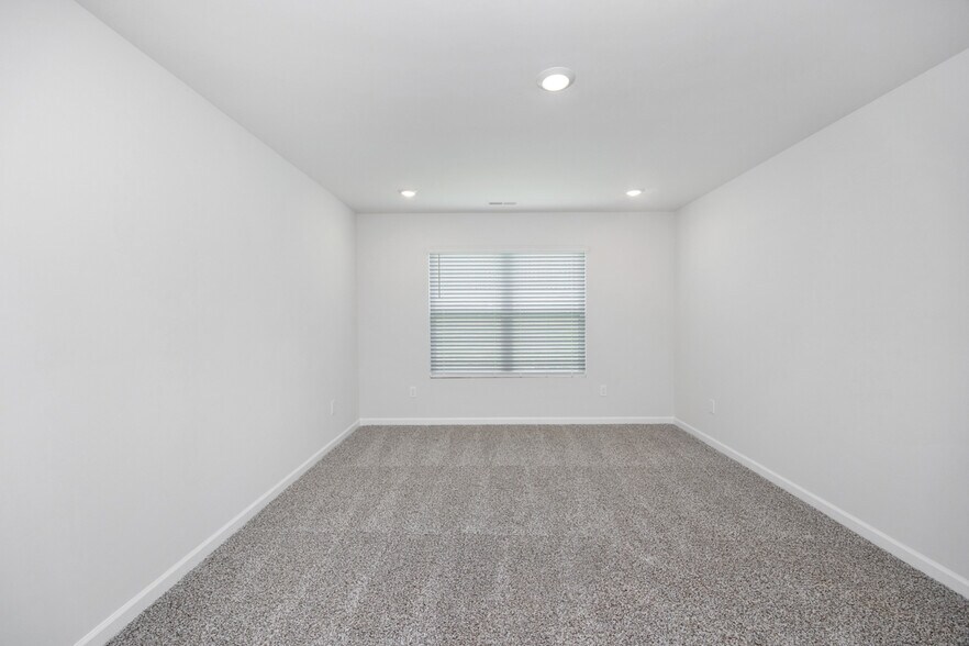 Building Photo - 128 Wellspring Rd