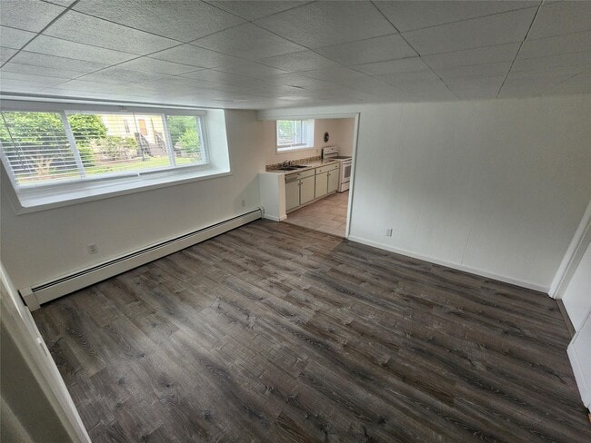 Building Photo - 16 Ardmore St