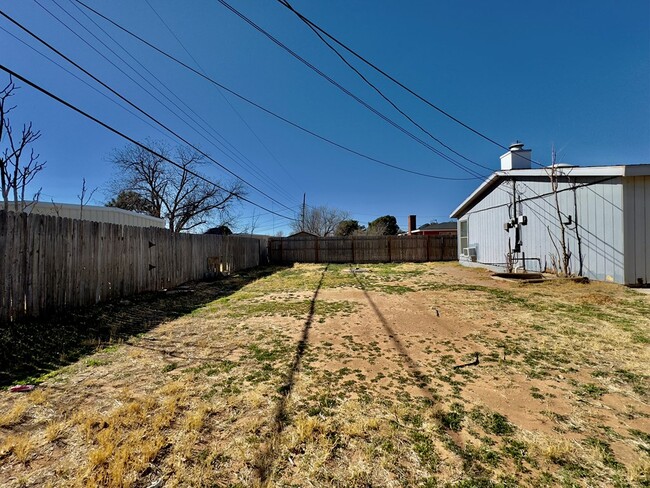 Building Photo - 1508 E 53rd St