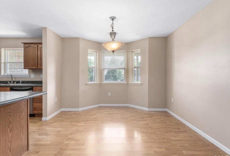 Building Photo - 125 Ridgeview Dr