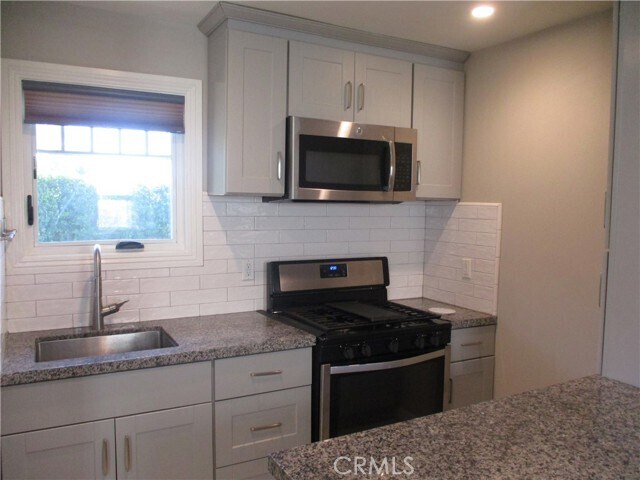 Building Photo - 1774 Fiske Ave