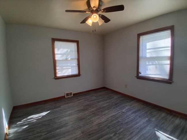 Building Photo - 108 Porter St
