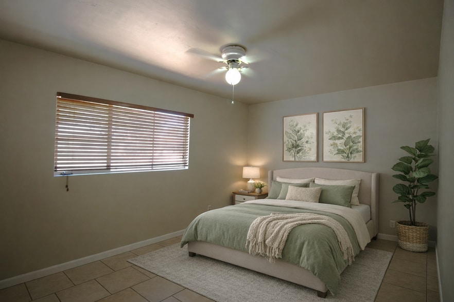 Front bedroom - 1427 W 7th St