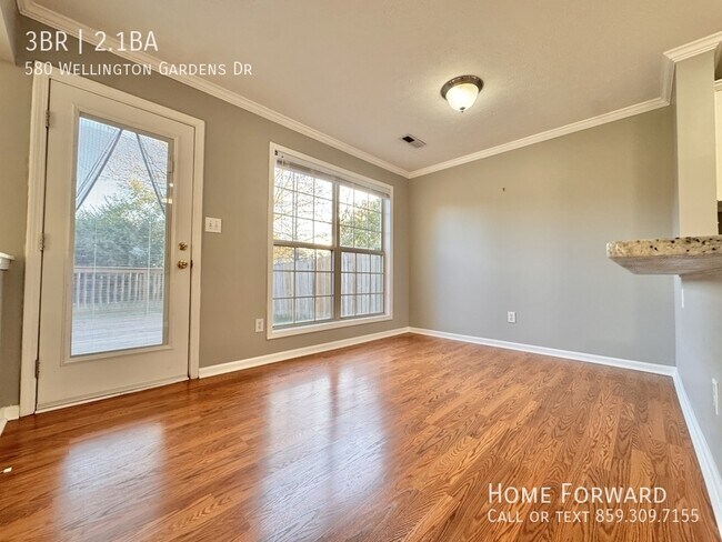 Building Photo - 580 Wellington Gardens Dr