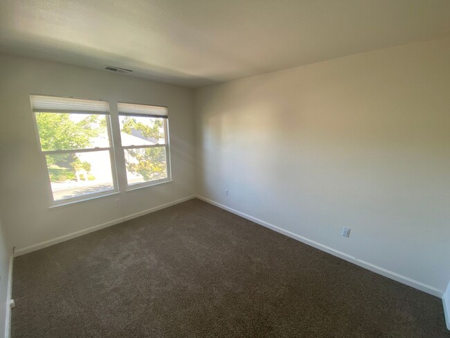 Building Photo - $300 MOVE IN SPECIAL!! Beautiful 3-Bedroom...