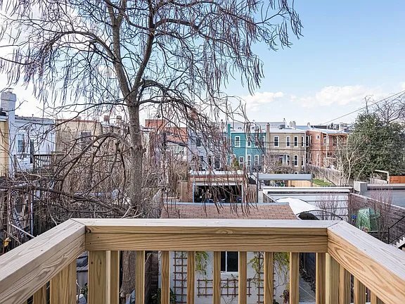 Building Photo - 1008 8th St NE