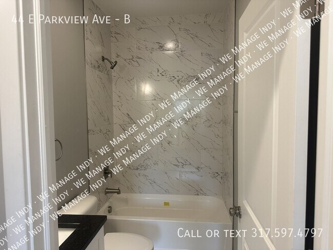 Building Photo - 44 E Parkview Ave