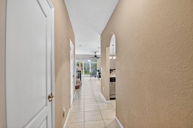 Building Photo - 5296 Palm Colony Dr