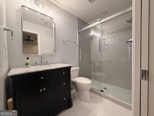 Building Photo - 174 Talmadge St