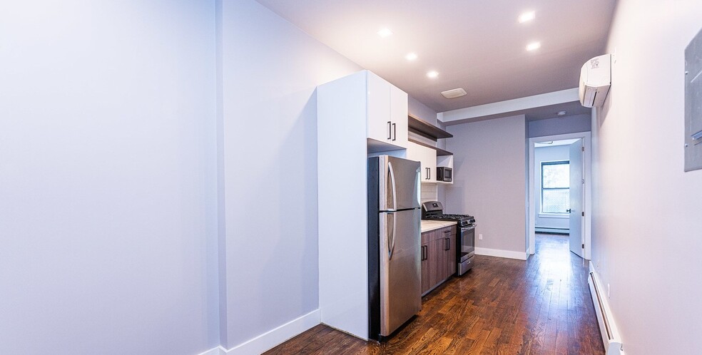 Building Photo - 1094 Bedford Ave