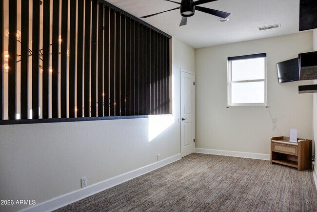 Building Photo - 2016 E State Ave