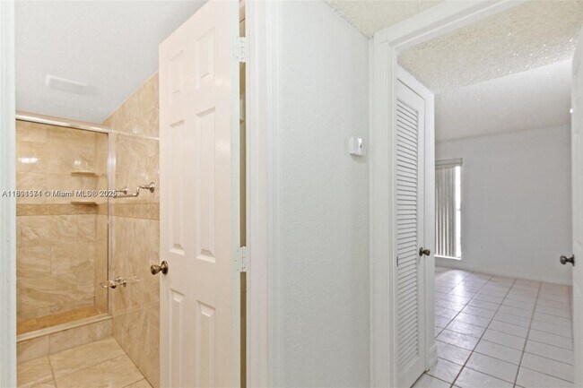 Building Photo - 1300 W 47th Pl