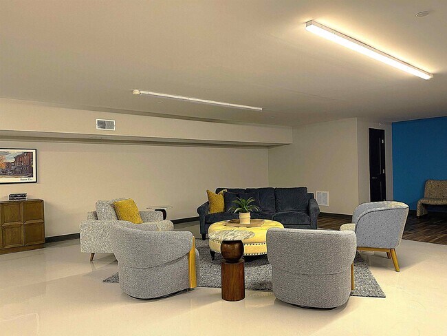 Building Photo - 25 Lowell St