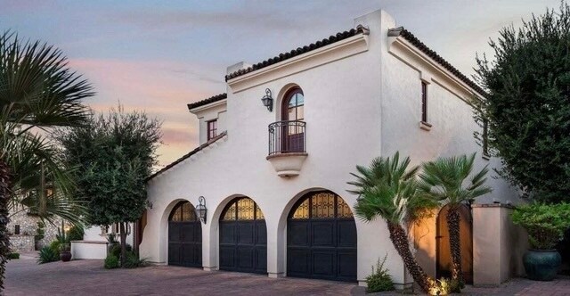 Building Photo - 4949 E Lincoln Dr