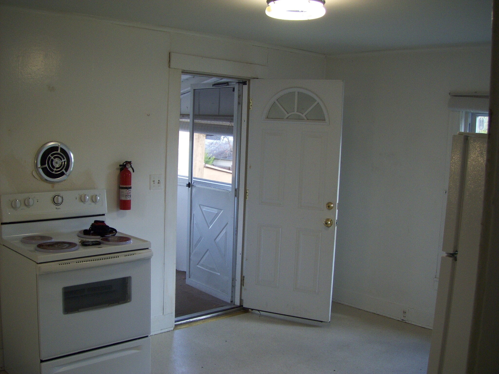 Building Photo - 54 Fair St