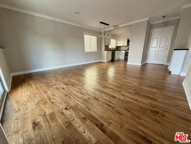 Building Photo - 812 N Alfred St