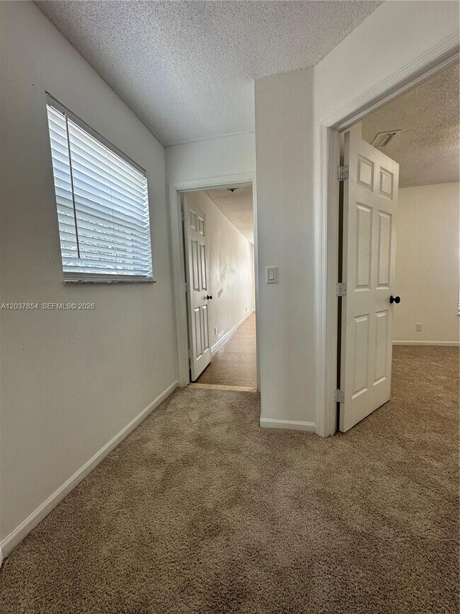 Building Photo - 5541 NW 90th Terrace