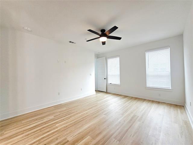 Building Photo - 206 S Village Way