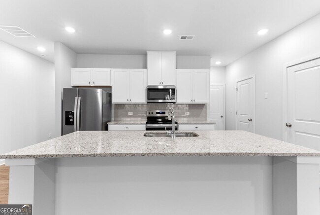 Building Photo - 1105 Holland Rose Dr