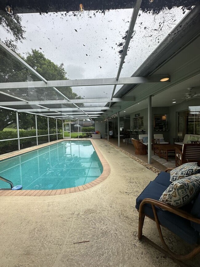 Building Photo - 2780 Landmark Dr