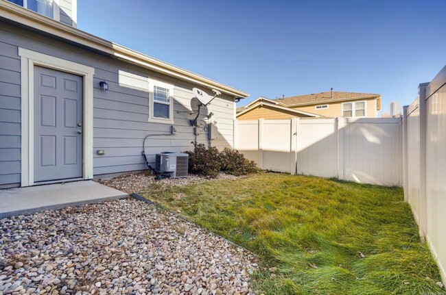 Building Photo - Spacious 3-Bed, 2.5-Bath Townhouse in Waln...