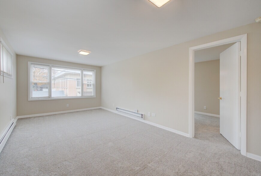 Building Photo - 532 Thomas Ave